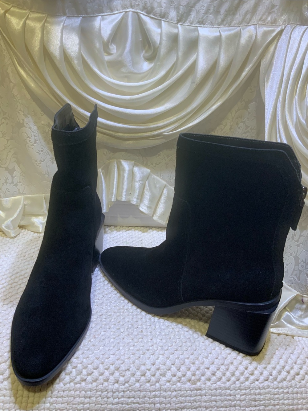 VINCE CAMUTO